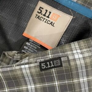5.11 Tactical Men's Size Medium Full Snap Short Sleeve Shirt Plaid‎